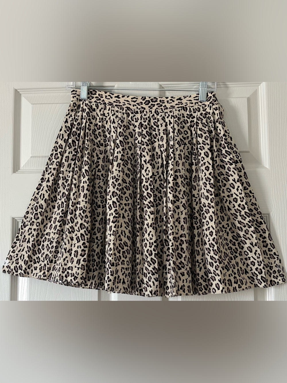 Dana Buchman Beige and Black Leopard Print Pleated Skirt
